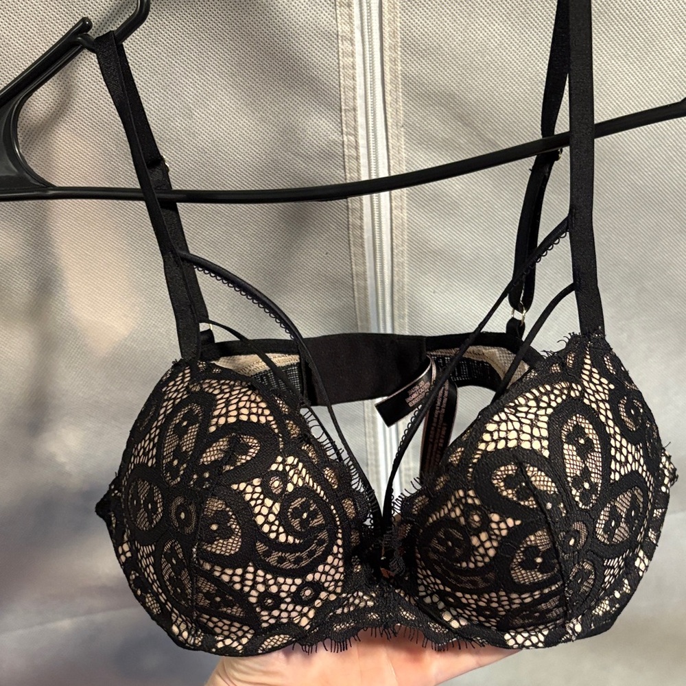 Victoria’s Secret Black Lace push up Bra